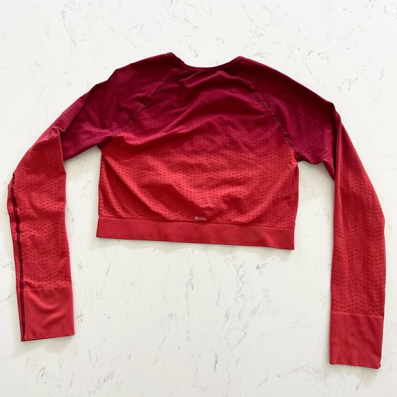 Hurley Seamless Workout Top Crop Long Sleeve Perforated - Picture 5 of 9